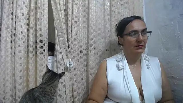 Snapshot of gabbyparker_ chatting on April 14, 2026, 9:25 am gabbyparker online show from April 14, 2026, 9:25 am