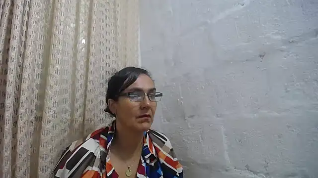 Snapshot of gabbyparker_ chatting on April 15, 2026, 9:37 am gabbyparker online show from April 15, 2026, 9:37 am