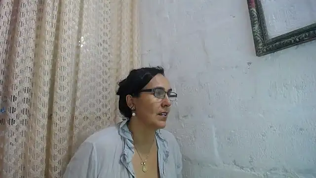 Snapshot of gabbyparker_ chatting on January 5, 2026, 10:35 pm gabbyparker online show from January 5, 2026, 10:35 pm