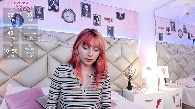 dafnne hall online show from October 24, 2025, 4:33 am