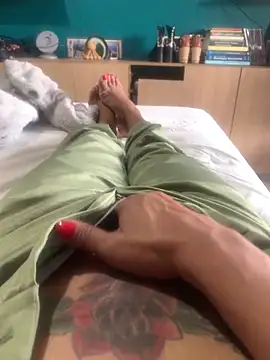 ju muniz01 online show from October 5, 2025, 3:03 pm