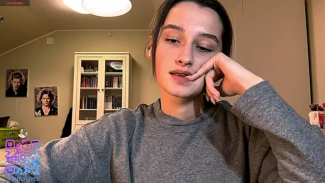 DarlineBrustera online show from December 16, 2025, 4:11 pm