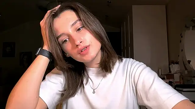 DarlineBrustera online show from November 25, 2025, 2:50 pm