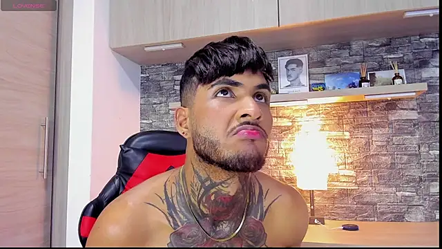 Theimperialboys  online show from October 1, 2025, 1:22 am