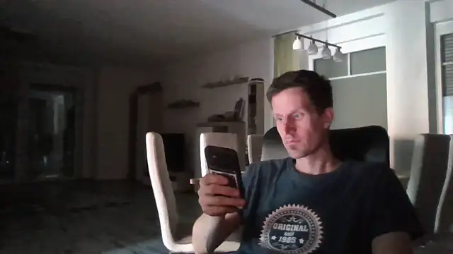 Snapshot of Trockenbau chatting on September 19, 2025, 1:04 pm Trockenbau online show from September 19, 2025, 1:04 pm