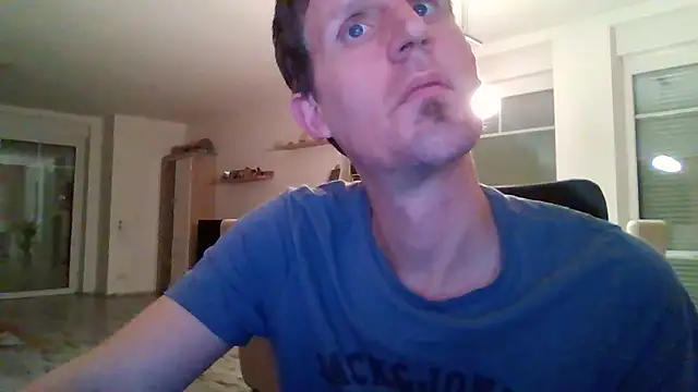 Snapshot of Trockenbau chatting on November 2, 2025, 6:24 pm Trockenbau online show from November 2, 2025, 6:24 pm