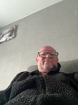 Snapshot of naughtygrandad1 chatting on June 7, 2026, 6:40 am naughtygrandad1 online show from June 7, 2026, 6:40 am