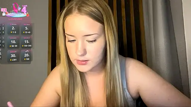 Snapshot of PandaFluff chatting on November 16, 2025, 4:23 pm PandaFluff online show from November 16, 2025, 4:23 pm