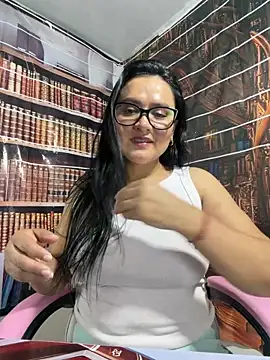 Snapshot of Rouse69_ chatting on April 10, 2026, 7:04 am Rouse69 online show from April 10, 2026, 7:04 am