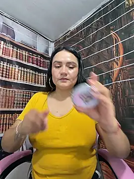 Snapshot of Rouse69_ chatting on April 16, 2026, 6:14 am Rouse69 online show from April 16, 2026, 6:14 am