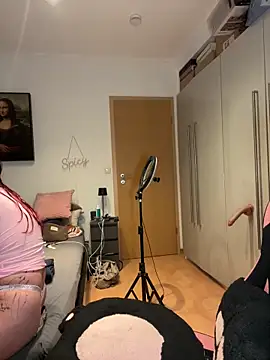 OliviaaFischer online show from May 24, 2026, 5:13 pm