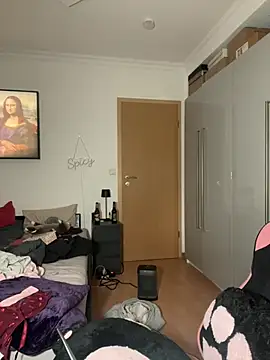 Snapshot of OliviaaFischer chatting on February 18, 2026, 7:21 pm OliviaaFischer online show from February 18, 2026, 7:21 pm