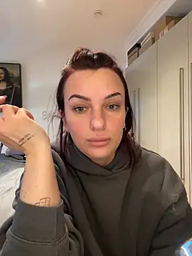 Snapshot of OliviaaFischer chatting on March 3, 2026, 11:17 am OliviaaFischer online show from March 3, 2026, 11:17 am