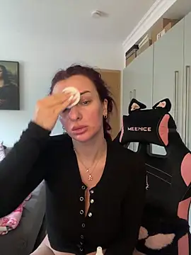 Snapshot of OliviaaFischer chatting on March 21, 2026, 2:43 pm OliviaaFischer online show from March 21, 2026, 2:43 pm