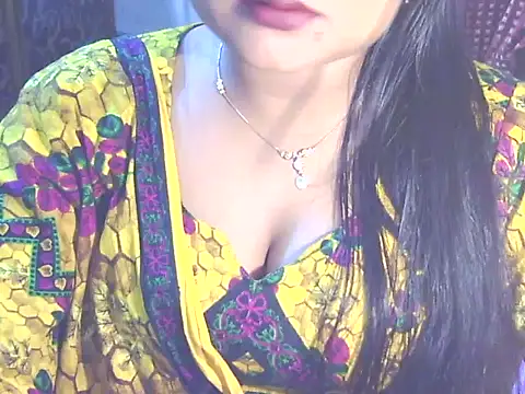 Nusrat Faria07 online show from December 14, 2025, 7:52 pm