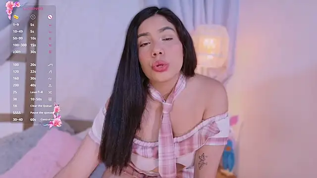 RenataLeclair online show from April 9, 2026, 4:46 pm