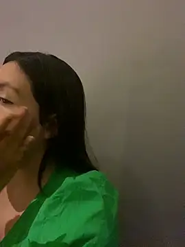 RenataLeclair online show from June 12, 2026, 3:04 am