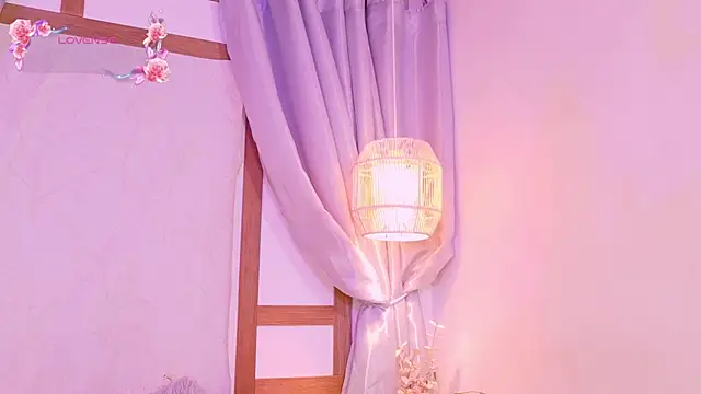 RenataLeclair online show from June 1, 2026, 4:06 pm