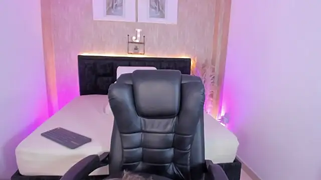 jessica hotxxx online show from March 12, 2026, 3:49 pm