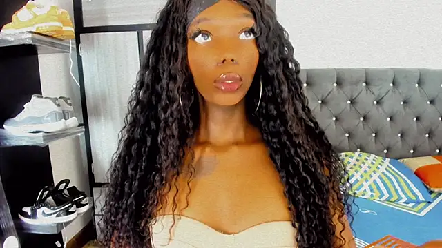 Snapshot of Sara_hot12112 chatting on November 14, 2025, 8:18 am Sara hot12112 online show from November 14, 2025, 8:18 am