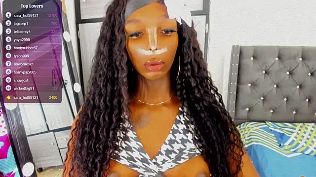 Snapshot of Sara_hot12112 chatting on October 28, 2025, 8:46 am Sara hot12112 online show from October 28, 2025, 8:46 am