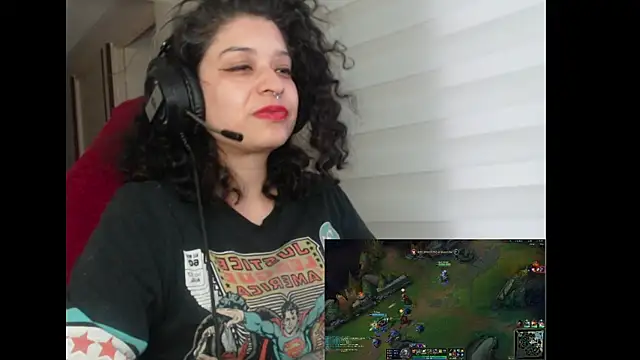 Snapshot of miss_carmila1 chatting on October 4, 2025, 10:44 pm miss carmila1 online show from October 4, 2025, 10:44 pm