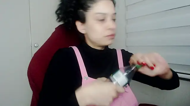 Snapshot of miss_carmila1 chatting on October 31, 2025, 12:18 am miss carmila1 online show from October 31, 2025, 12:18 am