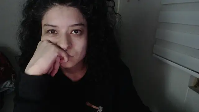 Snapshot of miss_carmila1 chatting on November 5, 2025, 1:31 am miss carmila1 online show from November 5, 2025, 1:31 am