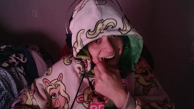 Snapshot of miss_carmila1 chatting on November 3, 2025, 12:27 am miss carmila1 online show from November 3, 2025, 12:27 am