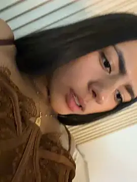 Snapshot of LilybethGray chatting on June 10, 2026, 11:06 pm LilybethGray online show from June 10, 2026, 11:06 pm