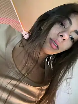 Snapshot of LilybethGray chatting on July 18, 2026, 1:25 am LilybethGray online show from July 18, 2026, 1:25 am