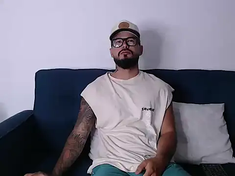 Snapshot of Eric_Evans1 chatting on November 21, 2025, 10:47 am Eric Evans1 online show from November 21, 2025, 10:47 am