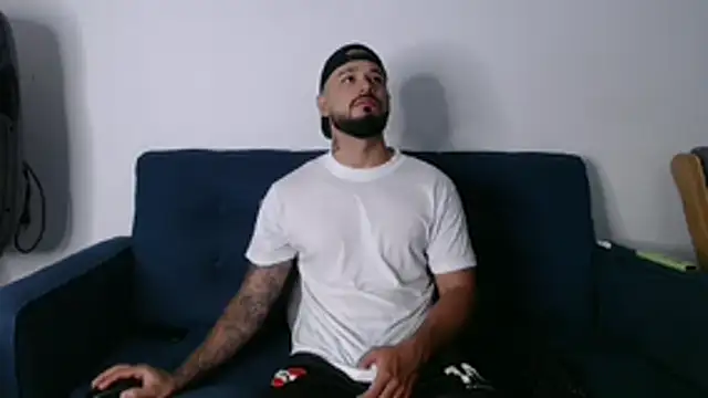 Snapshot of Eric_Evans1 chatting on November 8, 2025, 10:08 am Eric Evans1 online show from November 8, 2025, 10:08 am