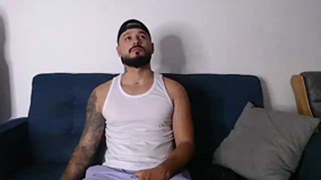 Snapshot of Eric_Evans1 chatting on November 4, 2025, 3:21 am Eric Evans1 online show from November 4, 2025, 3:21 am