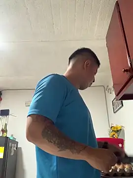 miaftmax online show from December 18, 2025, 3:49 pm