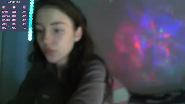 Snapshot of eskatmi chatting on December 18, 2025, 2:38 am eskatmi online show from December 18, 2025, 2:38 am