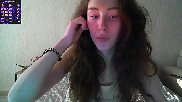 Snapshot of eskatmi chatting on September 10, 2025, 11:20 am eskatmi online show from September 10, 2025, 11:20 am