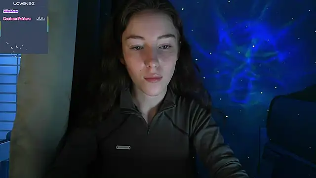 Snapshot of eskatmi chatting on December 19, 2025, 2:26 am eskatmi online show from December 19, 2025, 2:26 am