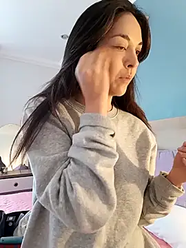 Snapshot of Alfonsina_ chatting on February 20, 2026, 9:39 pm Alfonsina online show from February 20, 2026, 9:39 pm