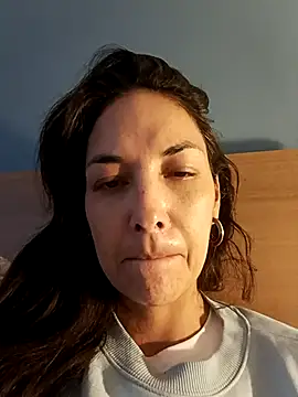 Snapshot of Alfonsina_ chatting on March 1, 2026, 11:16 pm Alfonsina online show from March 1, 2026, 11:16 pm