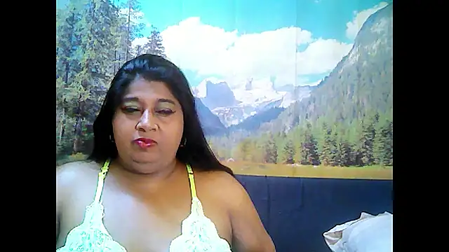 Snapshot of indianhoney694u chatting on September 24, 2025, 5:36 am indianhoney694u online show from September 24, 2025, 5:36 am