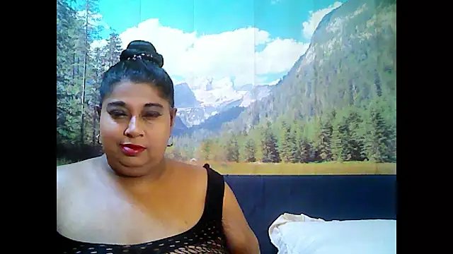 Snapshot of indianhoney694u chatting on September 27, 2025, 5:13 am indianhoney694u online show from September 27, 2025, 5:13 am