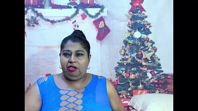 Snapshot of indianhoney694u chatting on December 22, 2025, 5:18 am indianhoney694u online show from December 22, 2025, 5:18 am