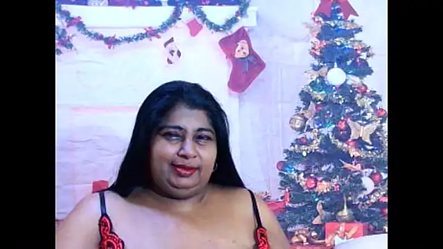 Snapshot of indianhoney694u chatting on December 17, 2025, 5:34 am indianhoney694u online show from December 17, 2025, 5:34 am