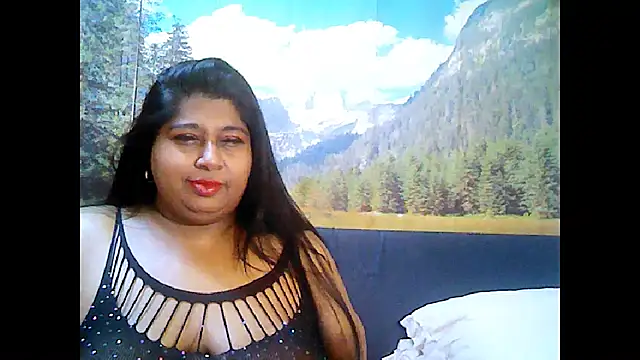 Snapshot of indianhoney694u chatting on October 7, 2025, 6:03 am indianhoney694u online show from October 7, 2025, 6:03 am