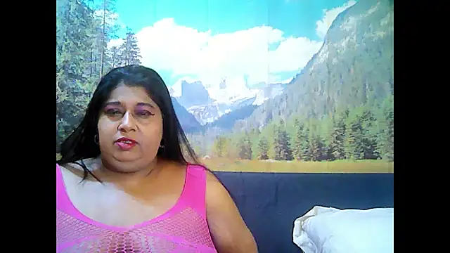 Snapshot of indianhoney694u chatting on October 2, 2025, 5:22 am indianhoney694u online show from October 2, 2025, 5:22 am
