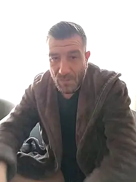 Snapshot of Alexdaniel89 chatting on March 3, 2026, 10:44 am Alexdaniel89 online show from March 3, 2026, 10:44 am