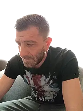 Snapshot of Alexdaniel89 chatting on March 6, 2026, 10:43 am Alexdaniel89 online show from March 6, 2026, 10:43 am