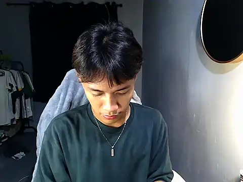 naughtyboyloy 0 online show from May 5, 2026, 6:44 pm