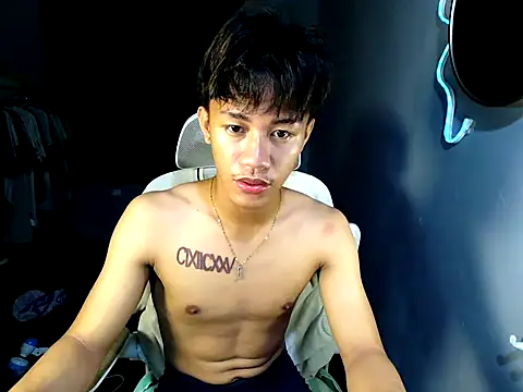 naughtyboyloy 0 online show from May 13, 2026, 6:26 pm